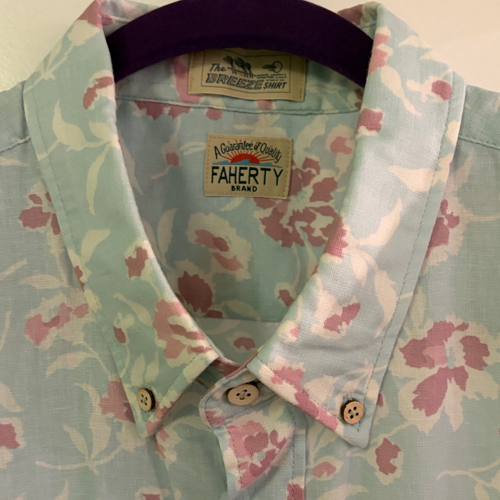 Faherty Light Blue Button-Down With Pink Floral P… - image 3